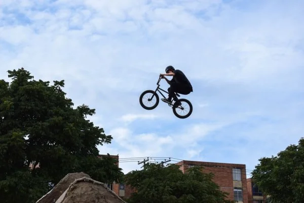 中国BMX世锦赛首秀亮眼名古屋亚运冲牌现新机